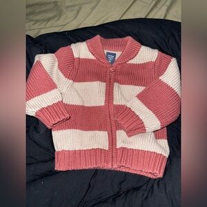 Gap sweater